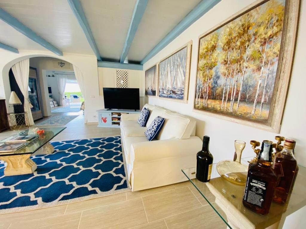 Villa Adel سان تيودورو المظهر الخارجي الصورة